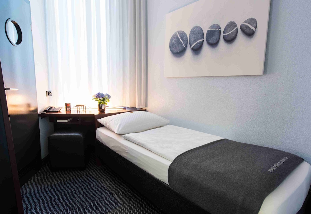 Standard Single Room, 1 Twin Bed photo 2