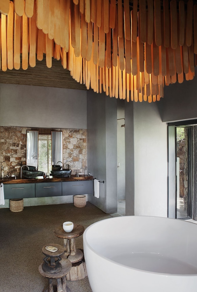 Luxury Suite photo 2