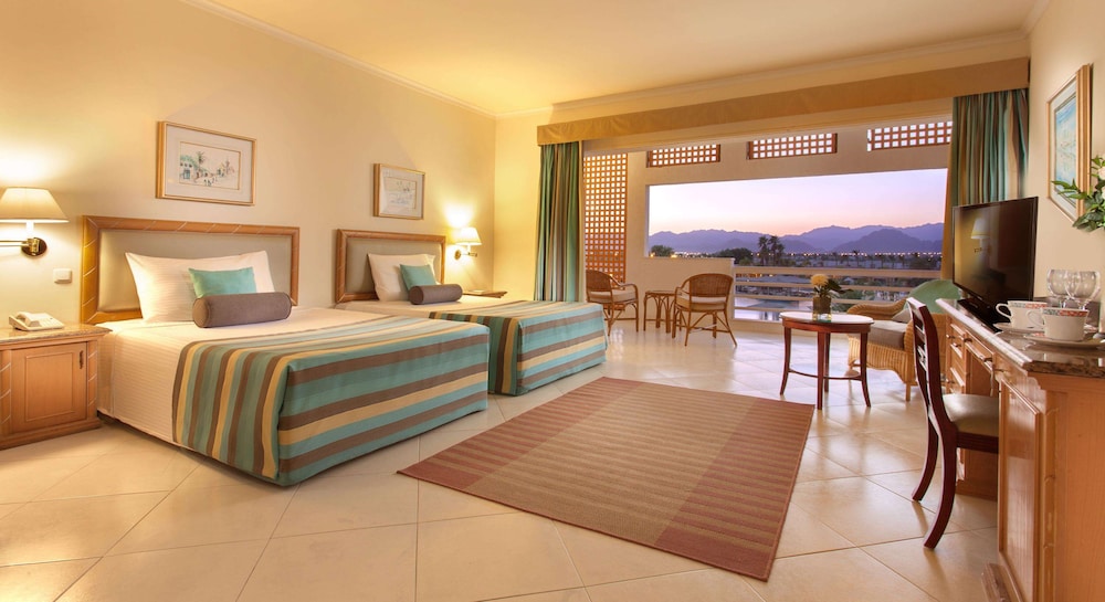 Superior Pool View Double Room photo 3