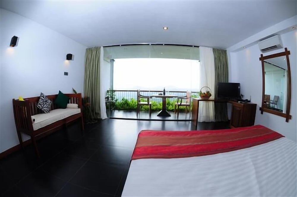 Superior Double Room, 1 King Bed, Mountain View, Mountainside photo 1