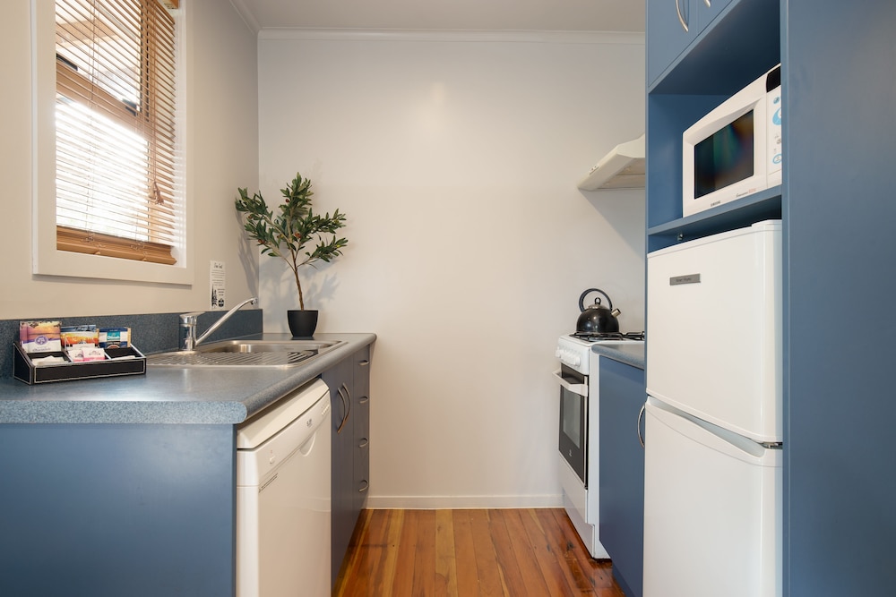 Comfort Apartment, 2 Bedrooms, Kitchen, Ground Floor photo 2
