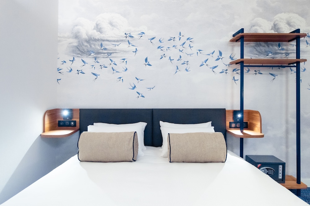 Standard Triple Room thumbnail 5