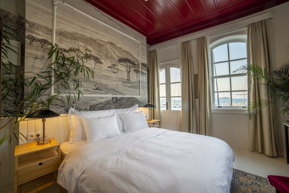 Deluxe Double Room, Sea View, Sea Facing - Photo 1