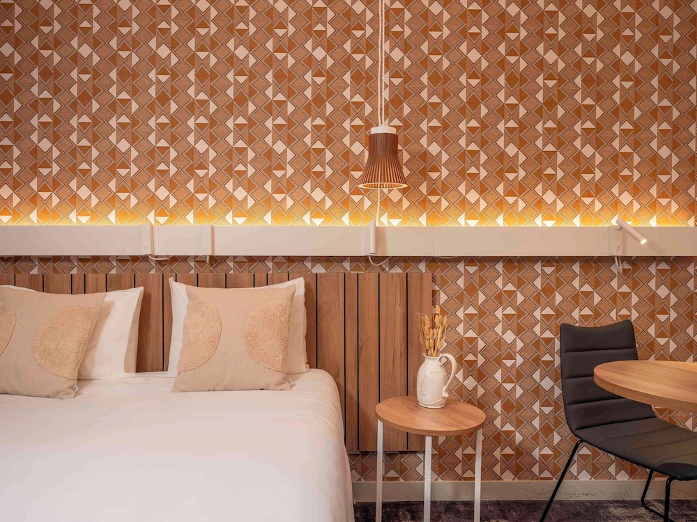 Superior Room, 1 Queen Bed, Balcony