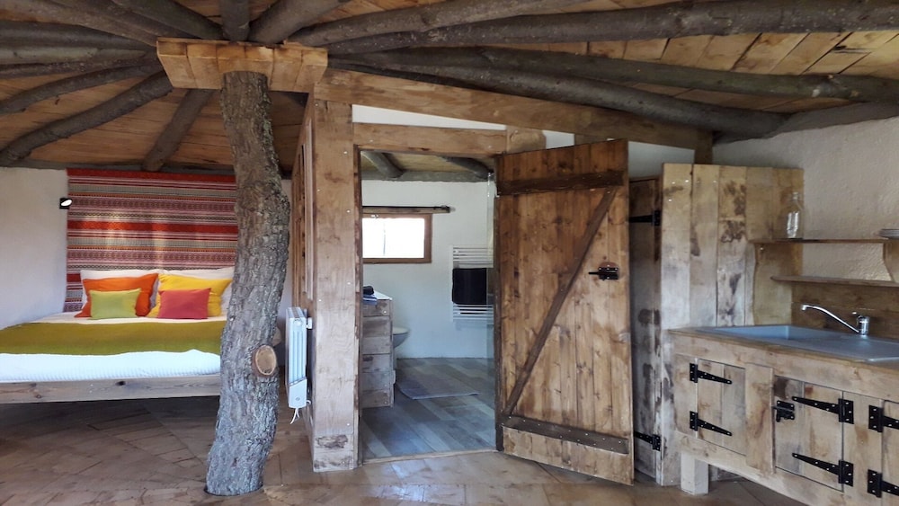 Exclusive Cabin, Hot Tub, Garden View (Maison du Hobbit) photo 2
