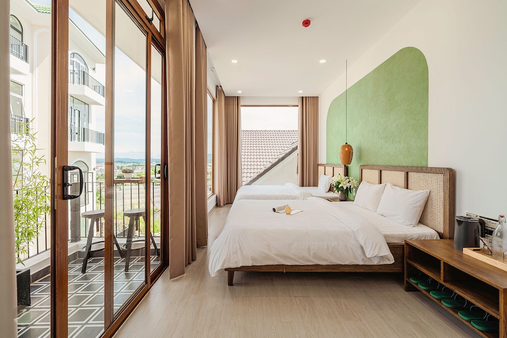 Deluxe Quadruple Room