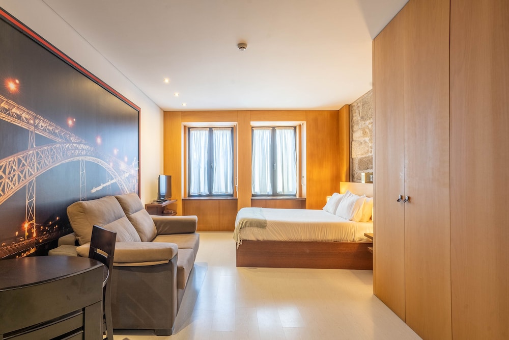 Premium Cottage, 1 Queen Bed, Accessible photo 3
