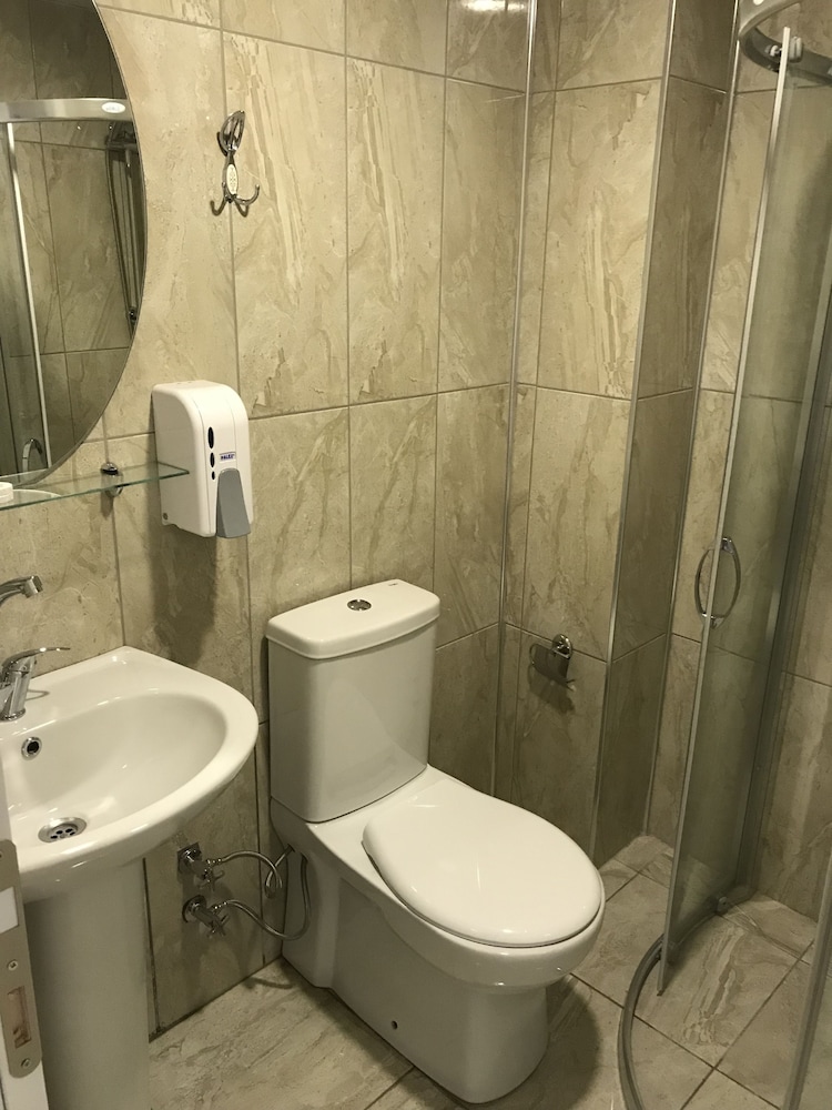 Standard Double or Twin Room - Photo 2