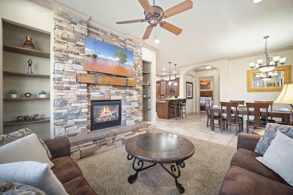 Condo, Multiple Beds, Balcony, Mountain View (Western Front)