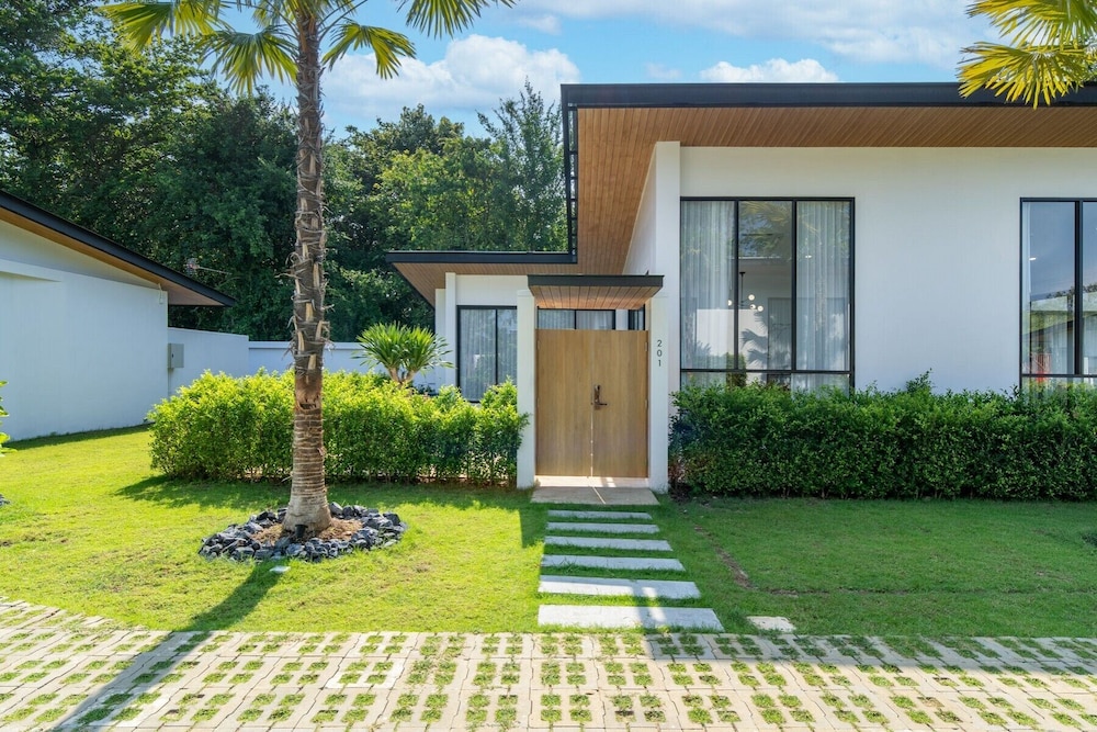 Family Suite, Balcony, Garden View