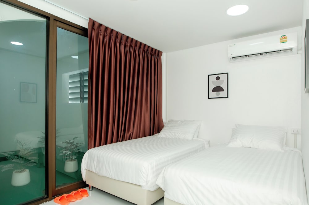 Superior Twin Room, 2 Twin Beds photo 1