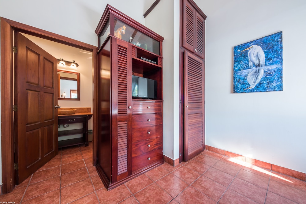 Seafront Villa photo 3