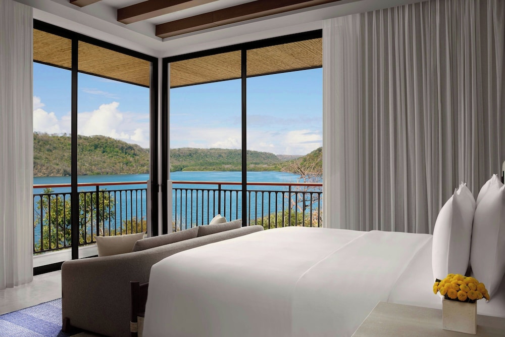 Room, 4 Bedrooms, Ocean View photo 2