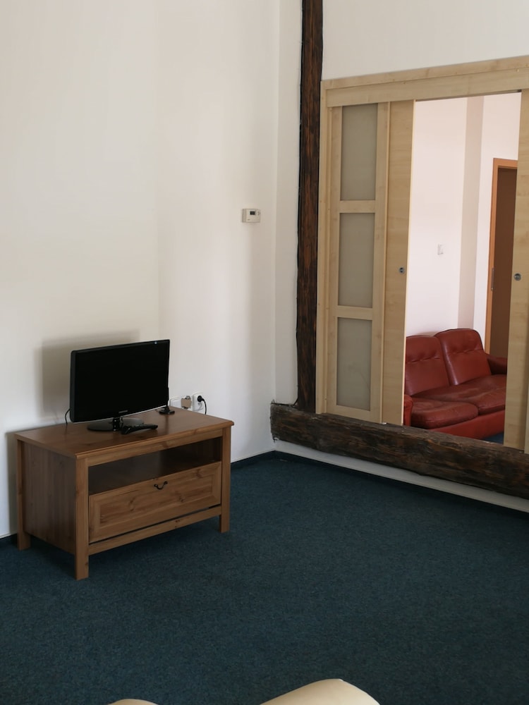 Suite, 3 Bedrooms