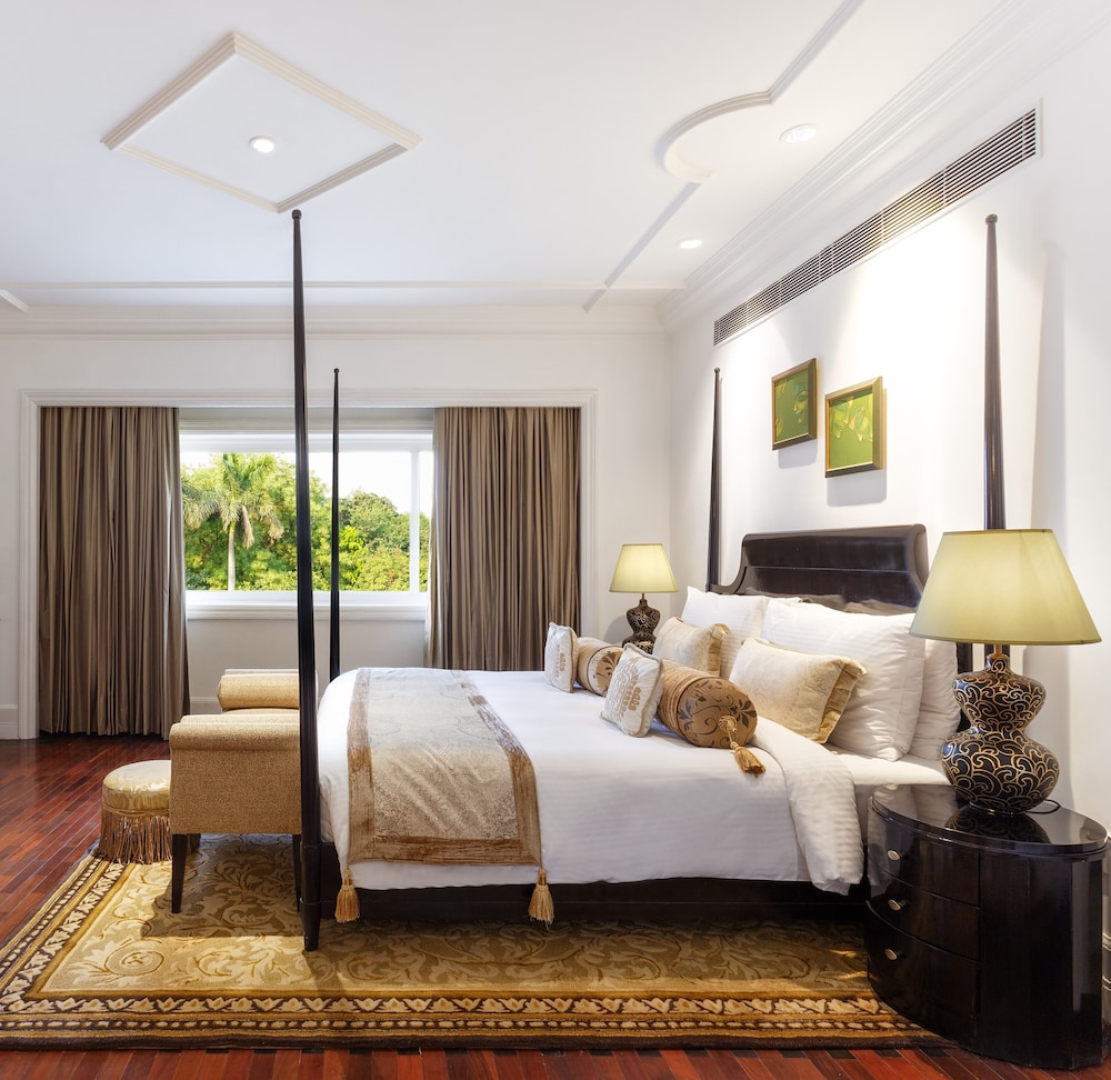Presidential Suite thumbnail 5