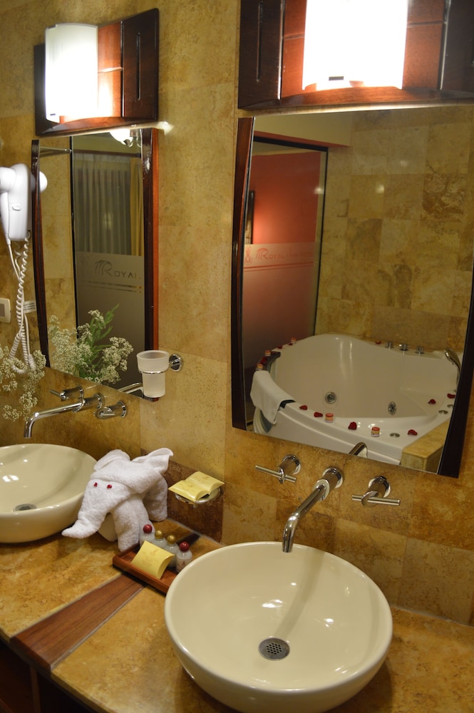Presidential Suite photo 1