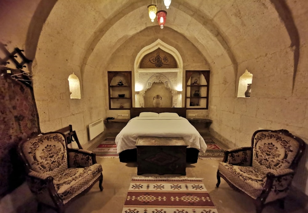 Deluxe Suite - Photo 1