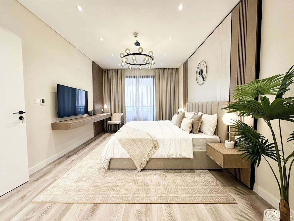 Luxury Apartment, Sea View, Beachfront photo 3