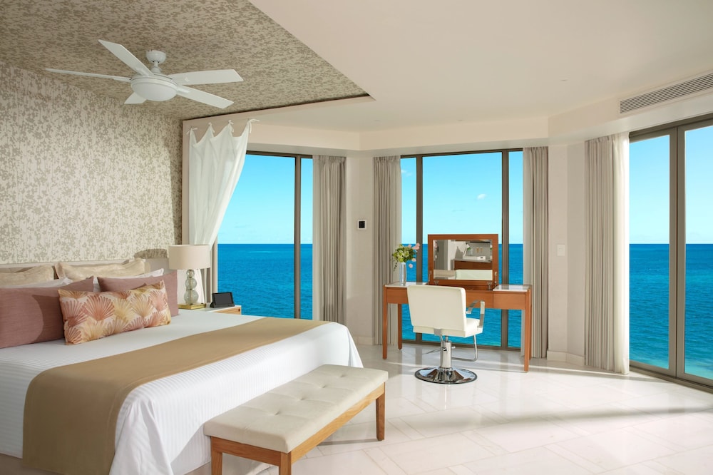 Preferred Club Ocean Front Bridal Suite - Photo 2