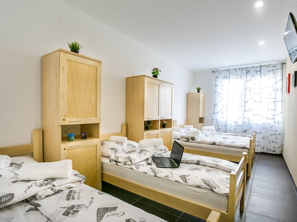 Standard Quadruple Room, Multiple Beds