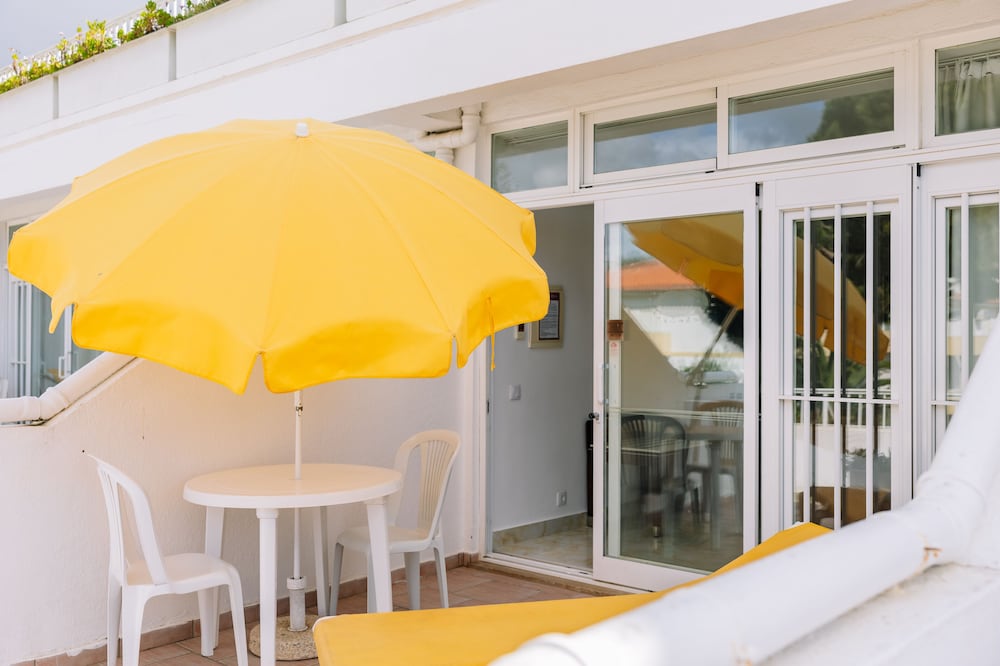 Deluxe Room, Terrace Sea or Pool View ( 2 Pax) - Photo 4