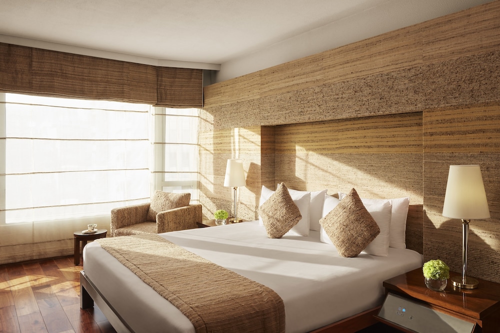 SeleQtions Suite, 1 King Bed, City View