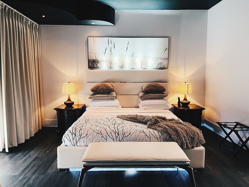 Executive Penthouse, King size bed & Jacuzzi - Photo 1