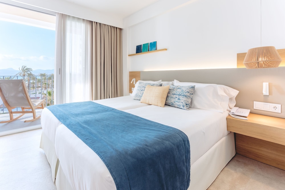 Habitación Doble, Balcón, Vista Parcial al Mar