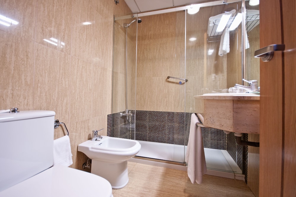 Triple Room Triple Room