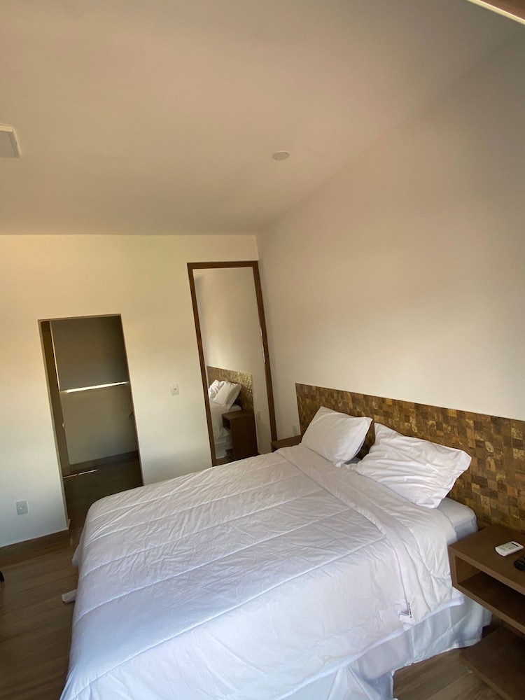 Superior Room, 1 King Bed, Patio, Pool View photo 1