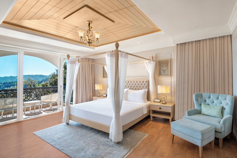 Suite, 1 King Bed, Mountain View (The Petunia Cottage) photo 2