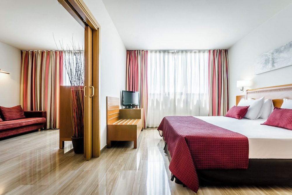 Suite, 1 King Bed (Single Use)