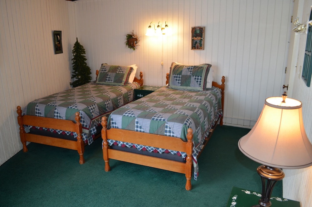 Villa #7- Whitetail photo 2