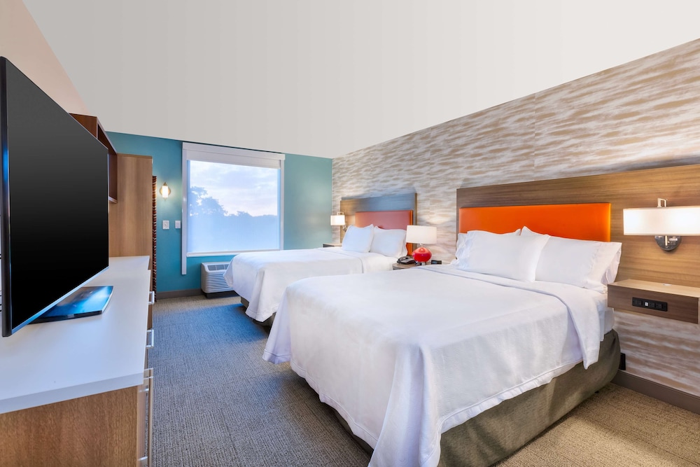 Suite, 2 Queen Beds, Accessible, Bathtub - Photo 3
