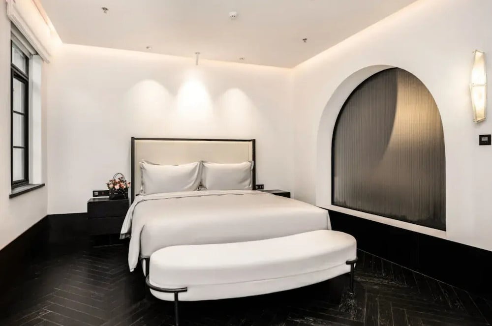 Luxury Suite