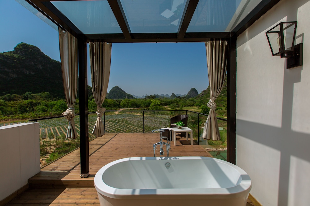 Deluxe Double Room with Mountain View photo 1