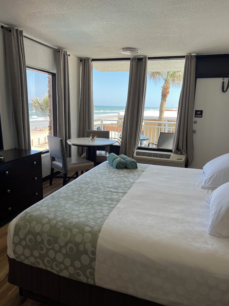 Front Ocean View King Bed with Kitchenette
