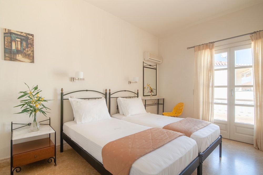 Standard Double or Twin Room with Window