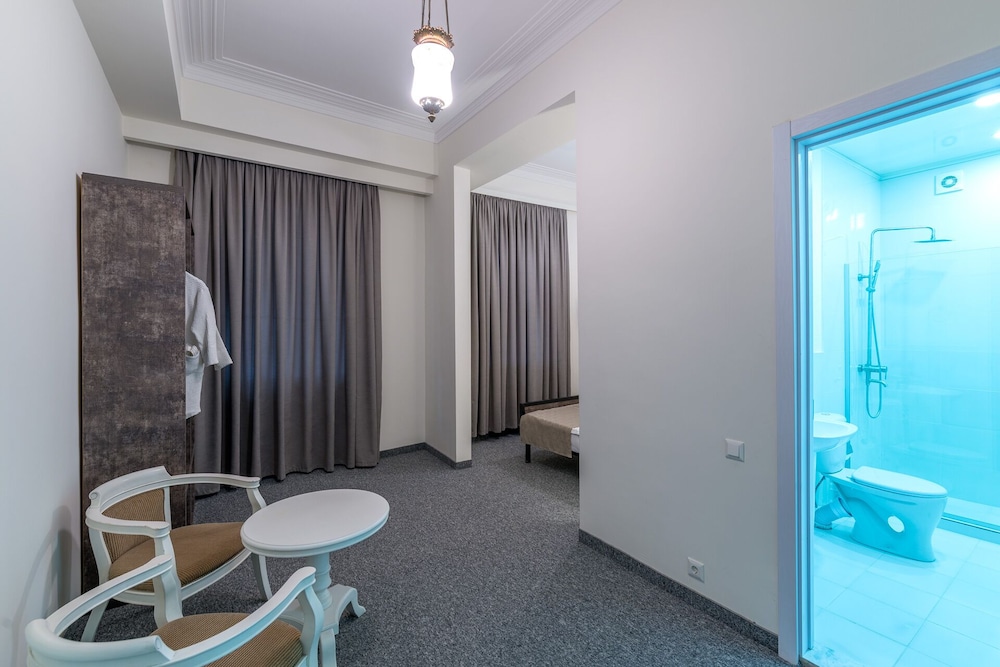 Superior Double Room, 1 King Bed (name) photo 3