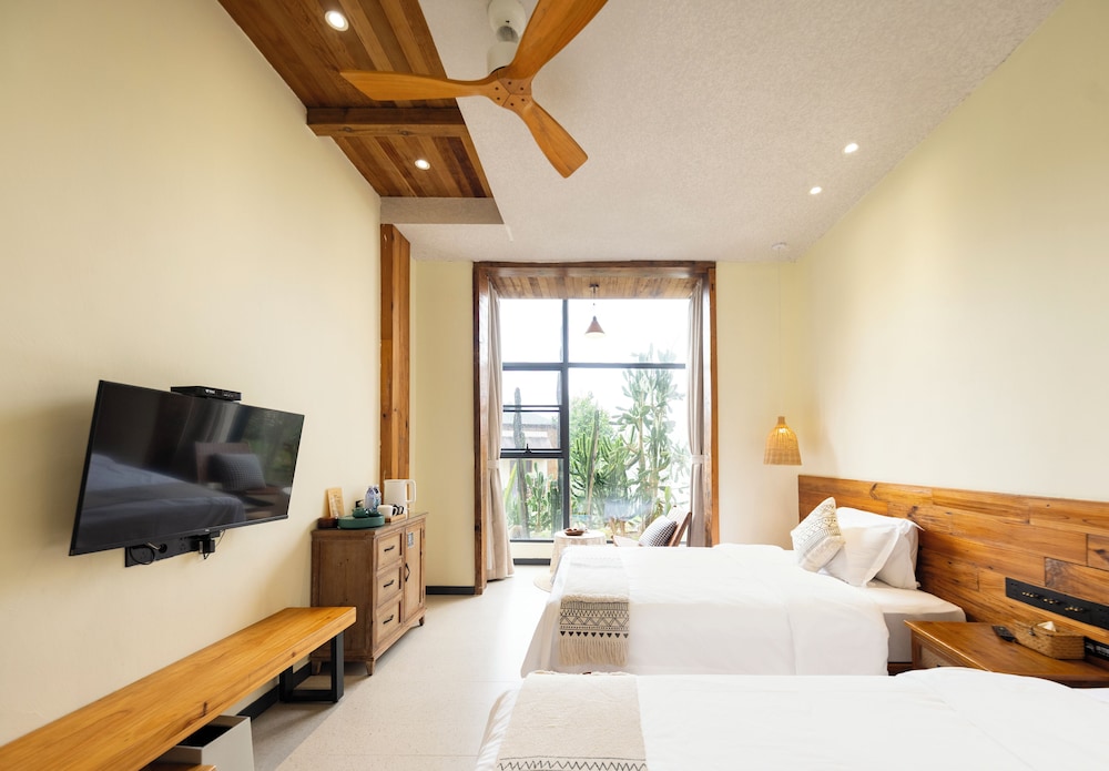 Basic Twin Room