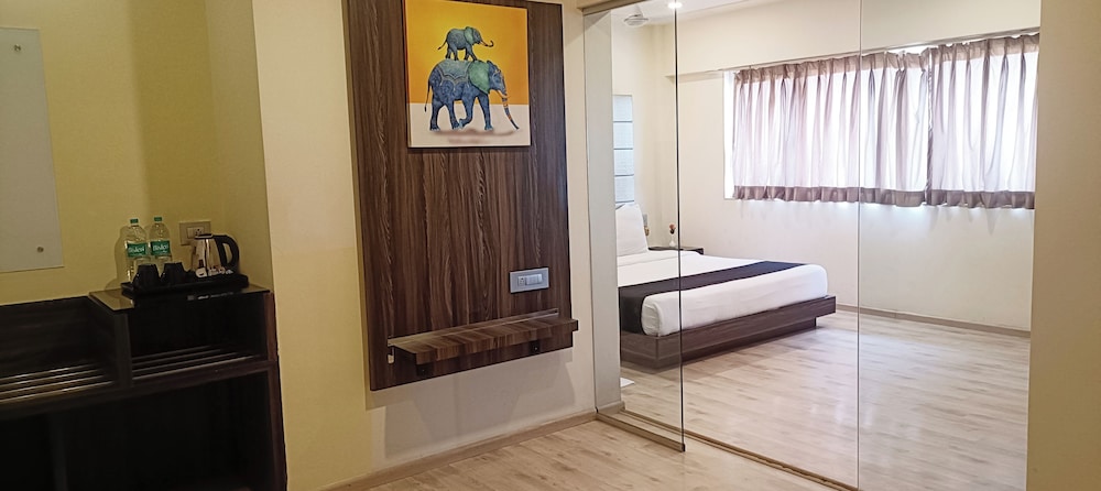 Suite - Photo 8