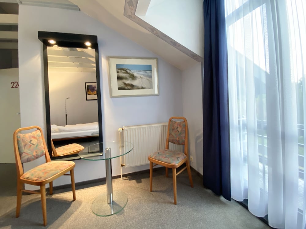 Basic Single Room photo 3
