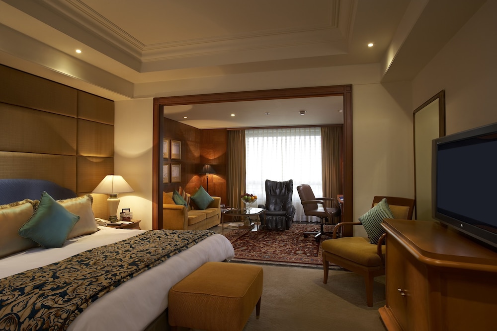Room, 1 Double Bed, Pool Access (Tower) - Photo 3