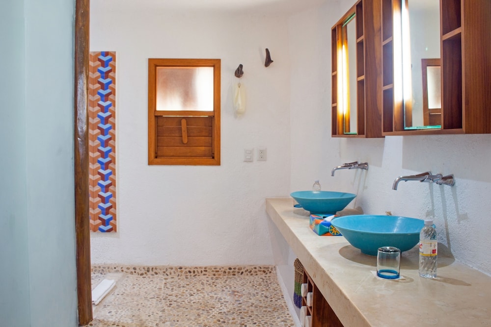 The Oasis Palapa