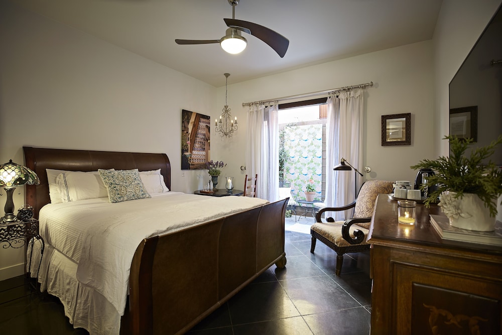 Double Room, Ensuite (Leo & Isabelle) photo 1