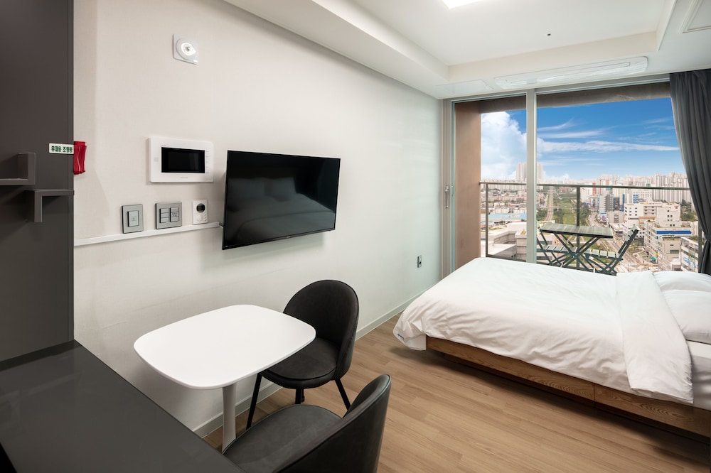 Standard Double Room, Terrace (Netflix available) - Photo 7