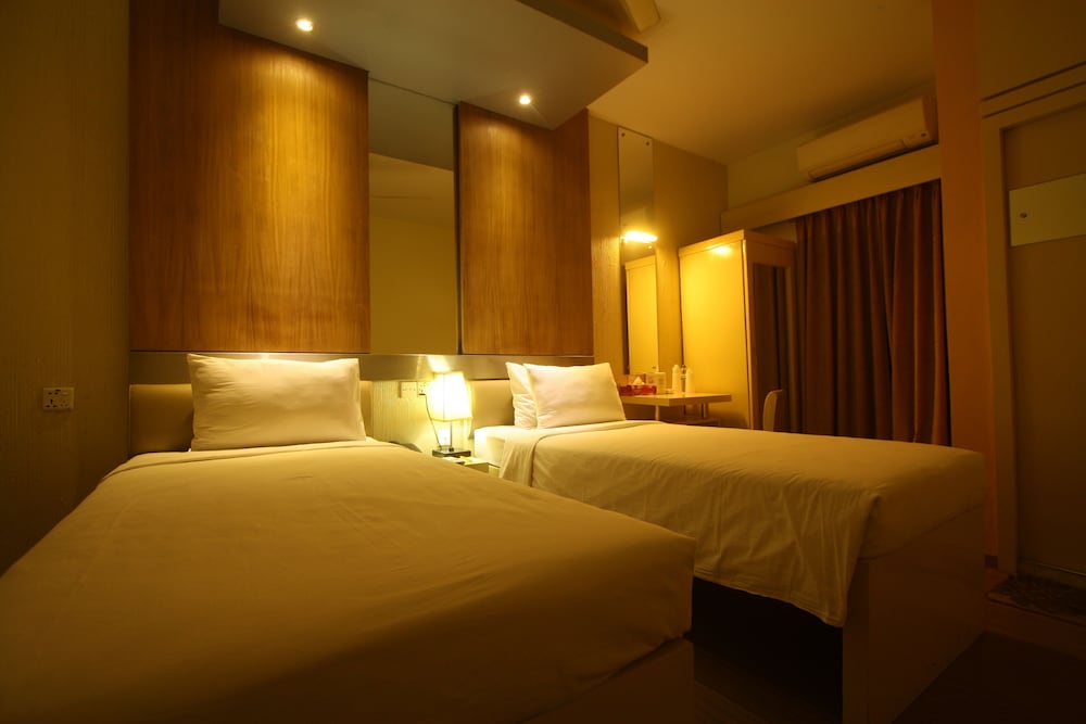 Deluxe Twin Room photo 3
