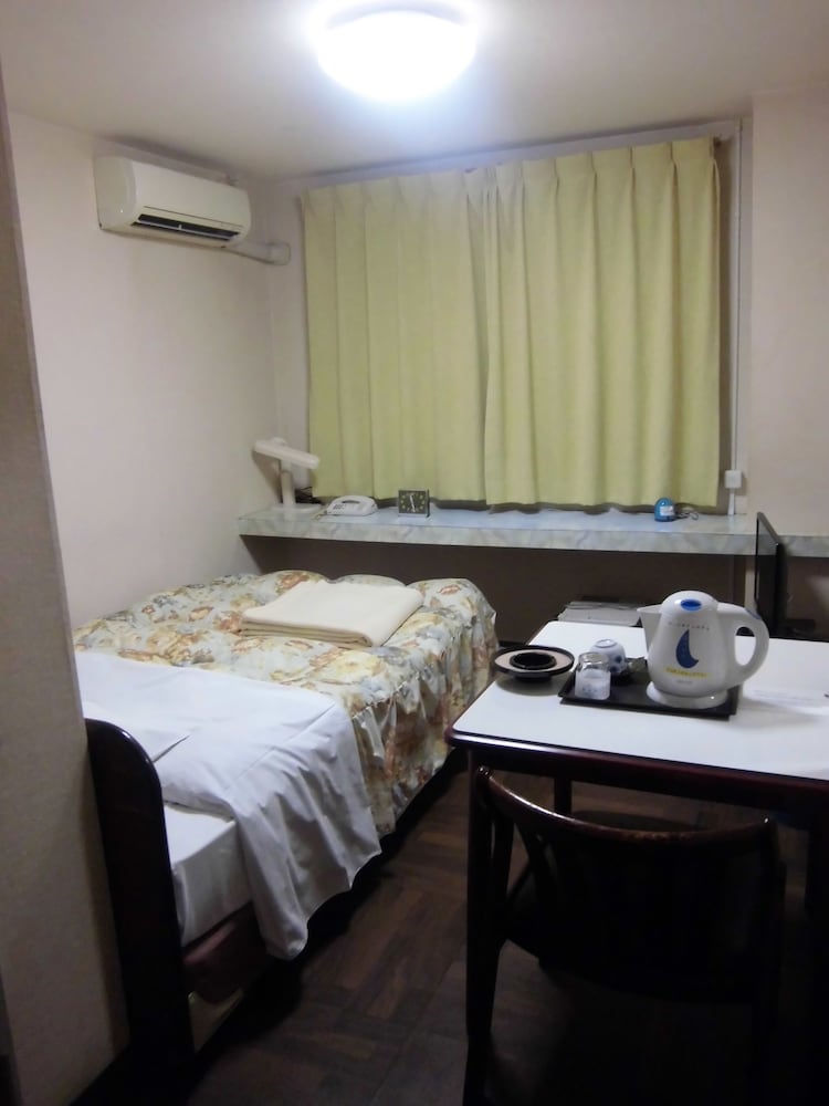 Single Room, Smoking photo 1