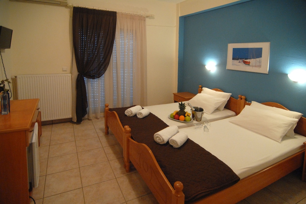 Economy Twin Room photo 1