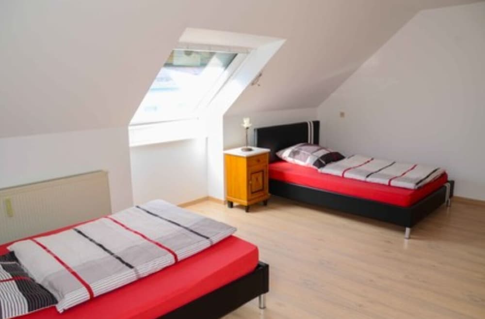 Apartment, 4 Bedrooms (Dachgeschoss, links) photo 3